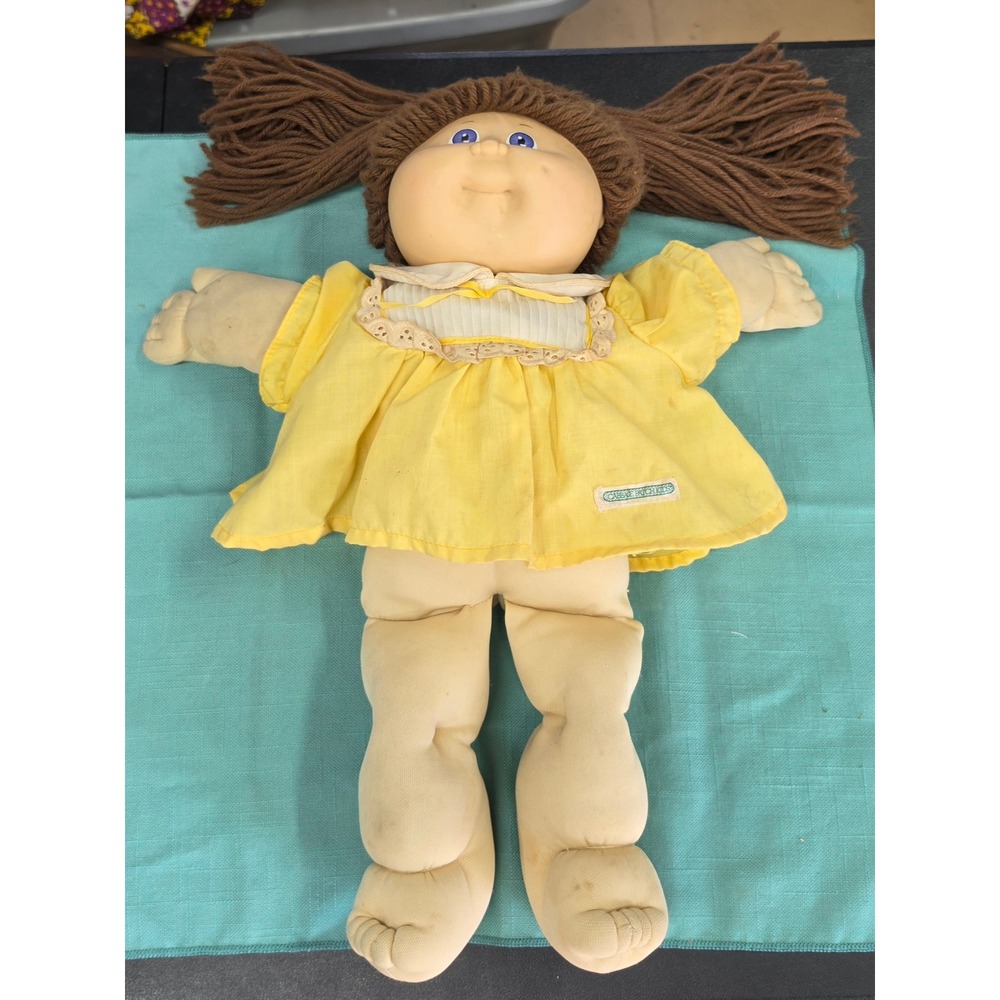 Vintage 1985 Cabbage Patch Kids Doll Brown Yarn Hair Blue Eyes Yellow Dress